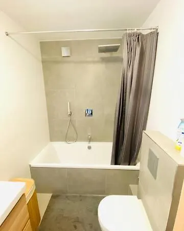 New Large 1 Bedroom Flat In Center With Parking - 64 Apartment Luxembourg